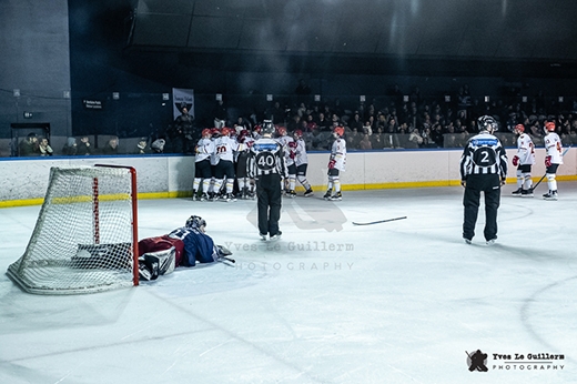 Photo hockey Division 2 - Division 2 : Play-off - 1/2 finale - Match 2 : Paris (FV) vs Meudon - Et de deux pour les Comtes.