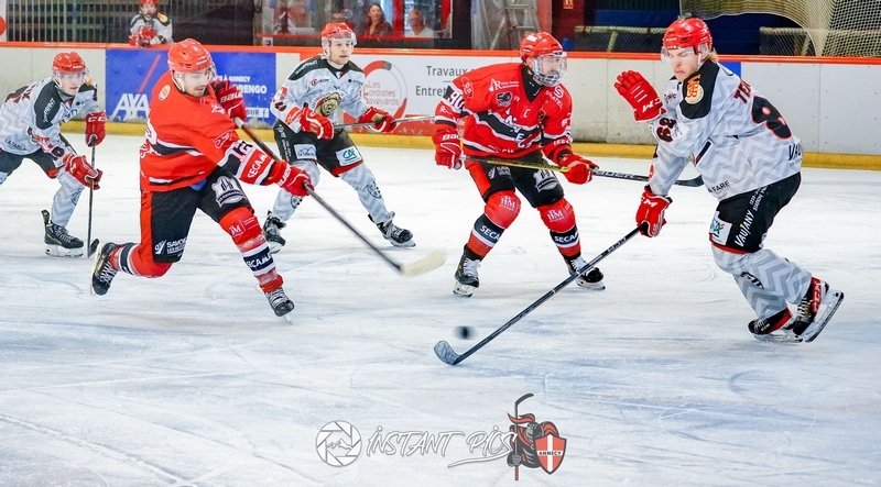 Photo hockey Division 2 - Division 2 : Play-off - 1/4 de finale - Match 1 : Annecy vs Vaujany - D2 - Poff 1/4 : Les Grizzlys empochent 1 point  Annecy