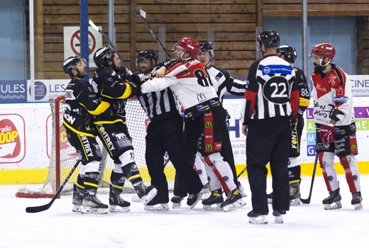 Photo hockey Division 2 - Division 2 : Play-off - 1/8ème de finale - Match 2 : Roanne vs Amnéville - Roanne confirme et s’offre les ¼ de Finale