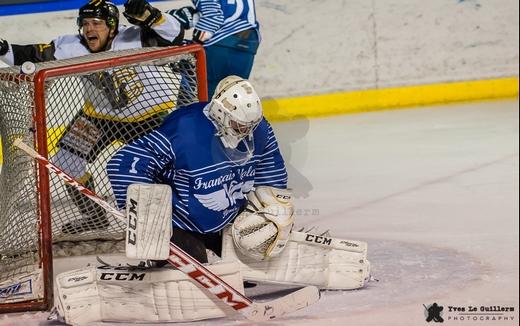 Photo hockey Division 2 - Division 2 - Play-off , huitime de finale, match aller : Paris (FV) vs Chambry - D2 : Les Elphants pitinent les Volants