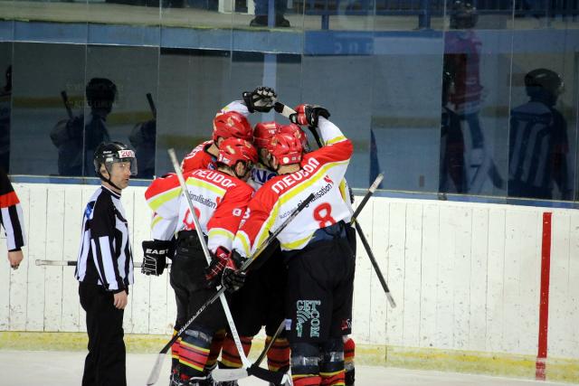 Photo hockey Division 2 - Division 2 - Play-off , huitime de finale, match retour : Mont-Blanc vs Meudon - D2 : Les Ytis se qualifient aisment