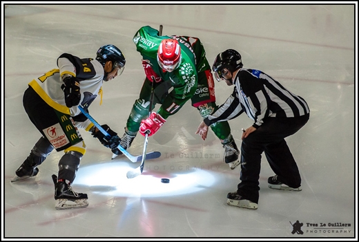 Photo hockey Division 2 - Division 2 - Play-off , quart de finale, match 2 : Cergy-Pontoise vs Chambry - Les jokers loupent le coche