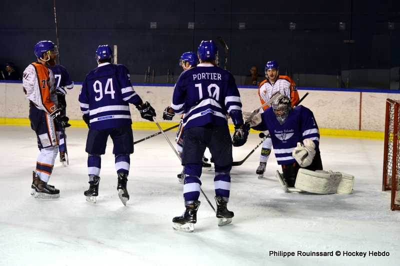 Photo hockey Division 2 - Division 2 : playoff, huitime de finale, match 1 : Paris (FV) vs Clermont-Ferrand - Les Sangliers Arvernes triomphent  Paris