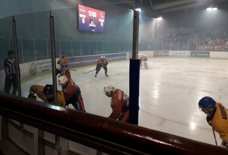 Photo hockey Division 2 - Division 2 : playoff, quart de finale, match 2 : Montpellier  vs Villard-de-Lans - 1/4 de finale retour entre les Vipers et les Ours.