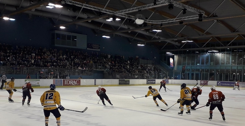 Photo hockey Division 2 - Division 2 : playoff, quart de finale, match 2 : Montpellier  vs Villard-de-Lans - 1/4 de finale retour entre les Vipers et les Ours.