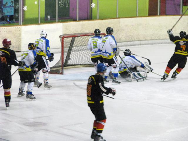 Photo hockey Division 3 - D3 : 10me journe : Besanon vs Chlons-en-Champagne - D3 : Le crime tait presque parfait