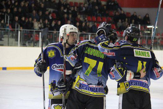 Photo hockey Division 3 - D3 : 11me journe : Chlons-en-Champagne vs Compigne - Festival de buts en Champagne