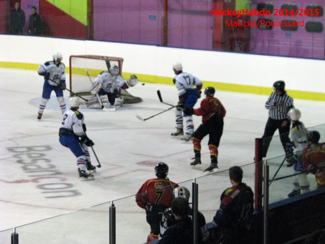 Photo hockey Division 3 - D3 : journe du 08/11/2014 : Besanon vs Luxembourg - La chute de l