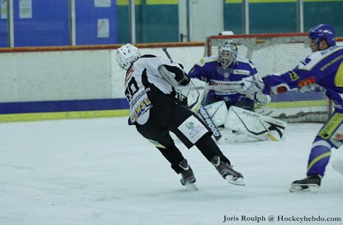 Photo hockey Division 3 - D3 : journe du 08/12/2012 : Avignon vs Orcires - Avignon joue les gros bras