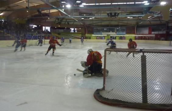 Photo hockey Division 3 - D3 : journe du 29/09/2012 : Besanon vs Dijon II - D3 : Les Ducs  la chasse  l