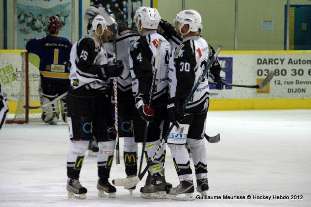 Photo hockey Division 3 - D3 : Play Off : Dijon II vs Brianon II - Coup de sifflet pour les play off