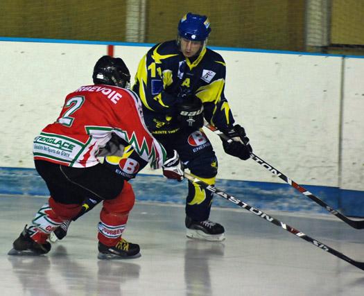 Photo hockey Division 3 - D3 - Play Off : Limoges vs Courbevoie II - Les Taureaux de Feu se rassurent