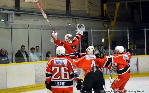 Photo hockey Division 3 - D3 -1/4 finale Retour : Dijon  vs Tours II - Messire le Duc abat les Remparts