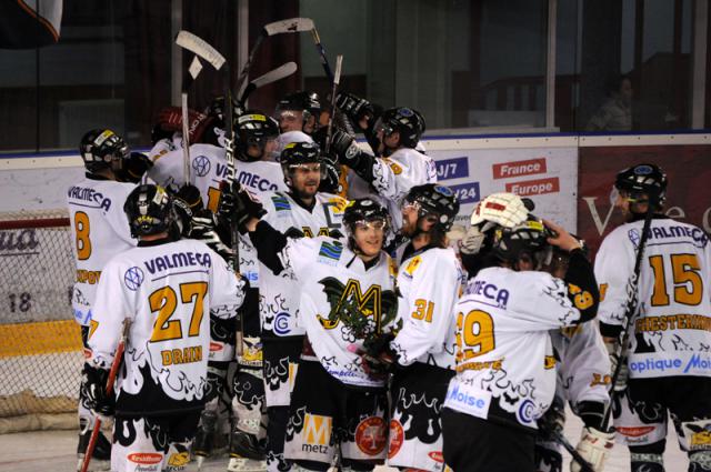 Photo hockey Division 3 - D3 Carr Final : Metz vs Tours  - Metz injouable, Metz trop fort