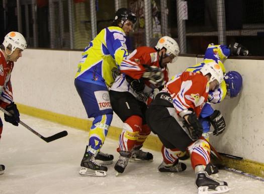 Photo hockey Division 3 - D3 Carr Final 1re Journe : Toulon vs Belfort  - Les Boucaniers domptent les Lions
