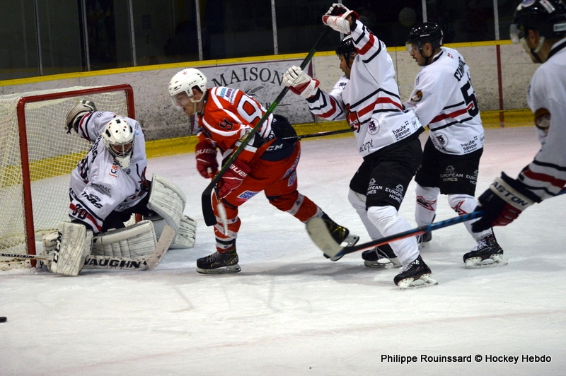 Photo hockey Division 3 - Division 3 : 11ème journée : Dijon  vs Annecy II - Messire le Duc désarçonne les Chevaliers du Lac