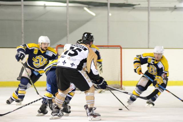 Photo hockey Division 3 - Division 3 : journe du 11 fvrier 2017 : Evry / Viry Mineur vs Dammarie-les-Lys - D3 : Les Caribous renouent avec la victoire