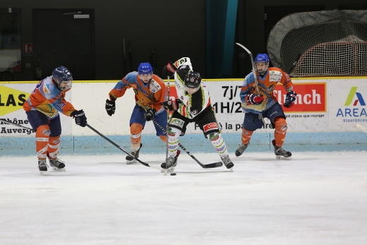 Photo hockey Division 3 - Division 3 : Journe du 23 dcembre 2017 : Clermont-Ferrand II vs Nimes - Un beau cadeau de Nol avant lheure