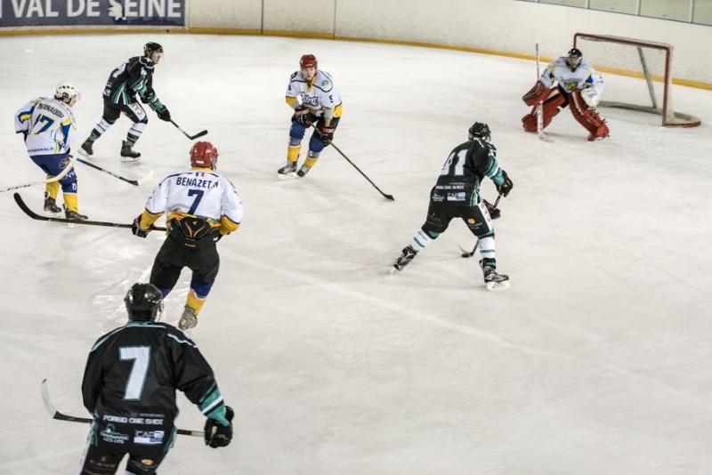 Photo hockey Division 3 - Division 3 : journe du 27 janvier 2018 : Dammarie-les-Lys vs Fontenay sous Bois - La bonne cause lemporte