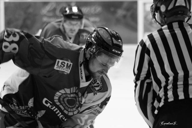 Photo hockey Division 3 - Division 3 : journes du 5 - 6 novembre 2016 : Amiens U20 vs Chlons-en-Champagne - Avec courage