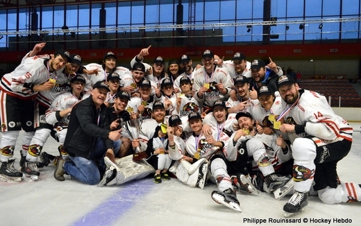 Photo hockey Division 3 - Division 3 : Play-Off carr final - J3 : Colmar vs Morzine-Avoriaz - Les Pingouins champions !