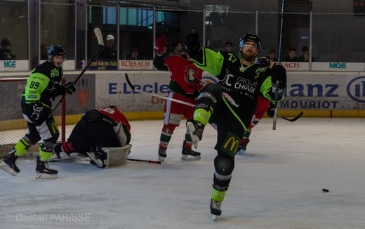 Photo hockey Division 3 - Division 3 - Playoff - Carr final, 3me journe : Epinal  vs Courbevoie  - Epinal champion invaincu