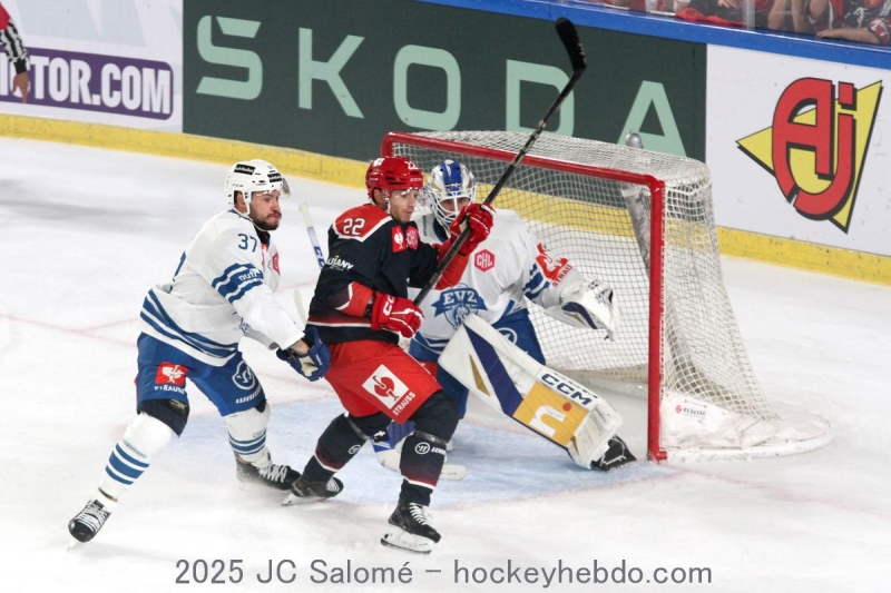 Photo hockey Europe : Continental Cup - CHL -  : Grenoble  vs Zug - CHL: les BDL  nouveau dfaits par des suisses