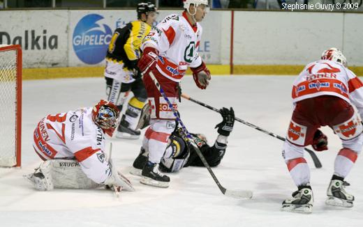 Photo hockey Europe : Continental Cup - CHL - Europe : Continental Cup - CHL - Rouen rate le coche
