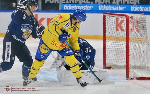 Photo hockey Hockey en Europe -  : Finlande (FIN) vs Suède (SWE) - SWISS Ice Hockey Games: Aux penaltys, la Suède continue