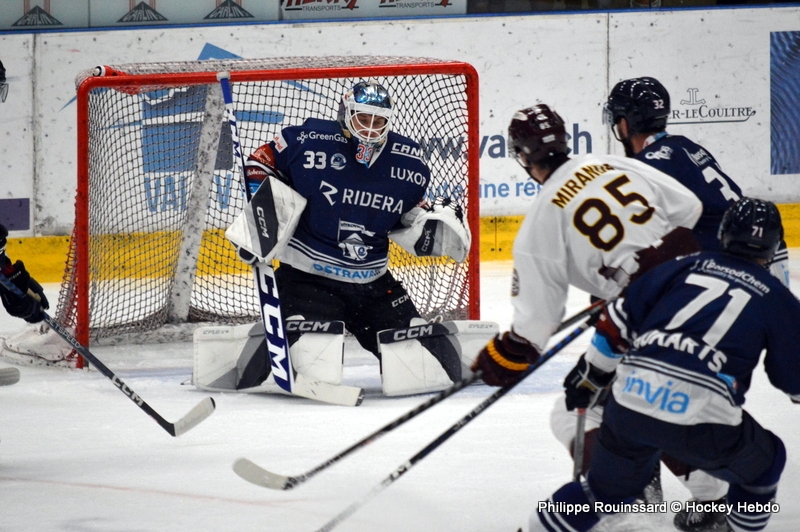 Photo hockey Hockey en Europe -  : Genève vs Vítkovice  - Hockeyades : Genève assure son statut