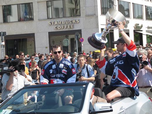 Photo hockey Hockey en Europe - Hockey en Europe - 1,2,3: Berlin est roi! Photo hockey Hockey en Europe - Hockey en Europe - 1,2,3: Berlin est roi!