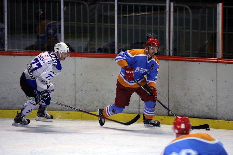 Photo hockey Hockey en France -  : Annecy vs Courchevel-Mribel-Pralognan - Le Chevalier touche le Graal !
