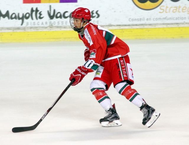 Photo hockey Hockey en France -  : Bordeaux vs Anglet - Une rentre des glaces muscle mais russie. 