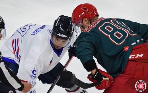 Photo hockey Hockey en France -  : Cergy-Pontoise vs Angers  - Prpa : Les Jokers et les Ducs jouent le jeu jusquau bout
