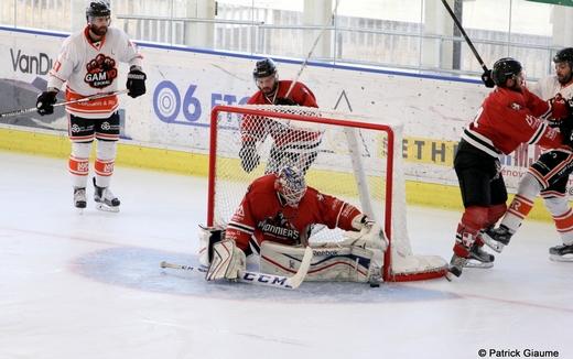 Photo hockey Hockey en France -  : Chamonix / Morzine vs Epinal  - Riviera Cup : Le Gamyo au sommet