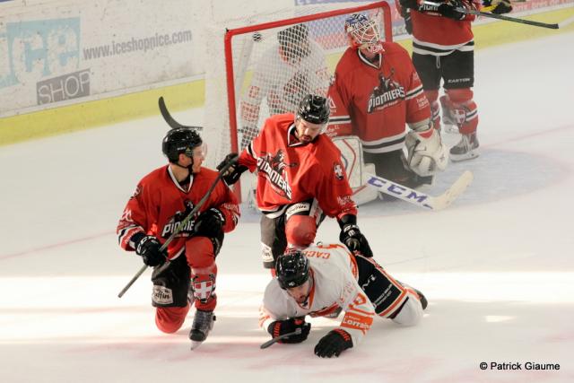 Photo hockey Hockey en France -  : Chamonix / Morzine vs Epinal  - Riviera Cup : Le Gamyo au sommet