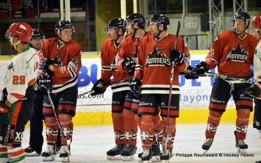 Photo hockey Hockey en France -  : Chamonix  vs Mont-Blanc - Difficile ascenssion pour les Pionniers