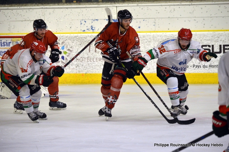 Photo hockey Hockey en France -  : Chamonix  vs Mont-Blanc - Difficile ascenssion pour les Pionniers