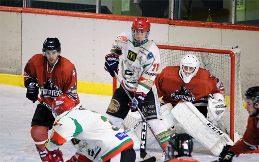 Photo hockey Hockey en France -  : Chamonix  vs Mont-Blanc - Les Pionniers  lassaut du Mont-Blanc