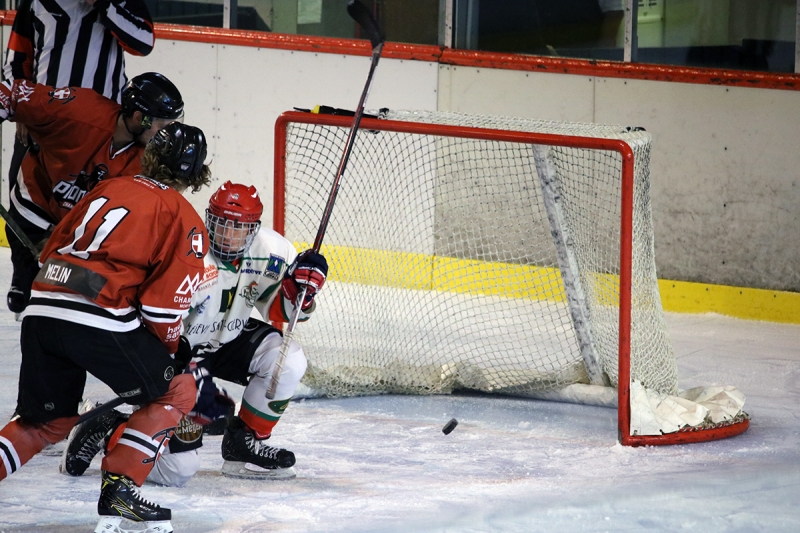 Photo hockey Hockey en France -  : Chamonix  vs Mont-Blanc - Les Pionniers  lassaut du Mont-Blanc