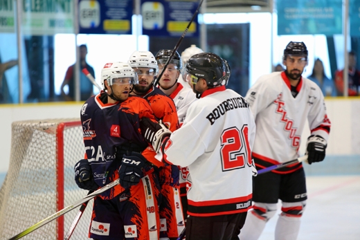 Photo hockey Hockey en France -  : Clermont-Ferrand vs Toulouse-Blagnac - Clermont, une préparation sur les bons rails