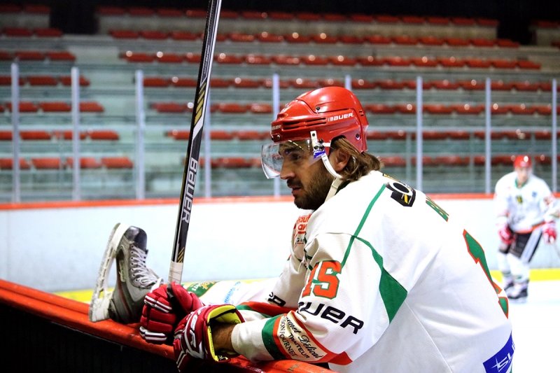 Photo hockey Hockey en France -  : Courchevel-Mribel-Pralognan vs Mont-Blanc - Riche en buts