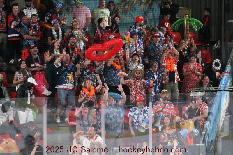 Photo hockey Hockey en France -  : Grenoble  vs Chamonix  - Reprise du hockey  Ple Sud