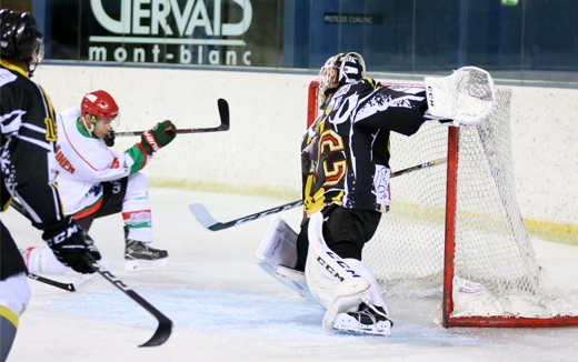 Photo hockey Hockey en France -  : Mont-Blanc vs Chambry - La Haute-Savoie lemporte dans le Derby