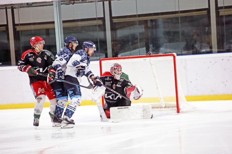 Photo hockey Hockey en France -  : Mont-Blanc vs Marseille - Les Ytis aprs un incroyable scnario!