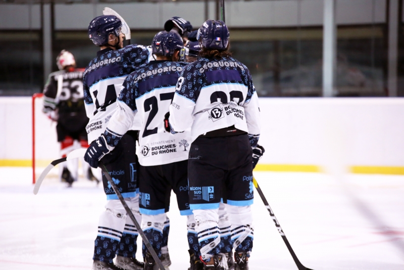 Photo hockey Hockey en France -  : Mont-Blanc vs Marseille - Les Ytis aprs un incroyable scnario!