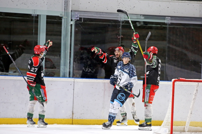 Photo hockey Hockey en France -  : Mont-Blanc vs Marseille - Les Ytis aprs un incroyable scnario!