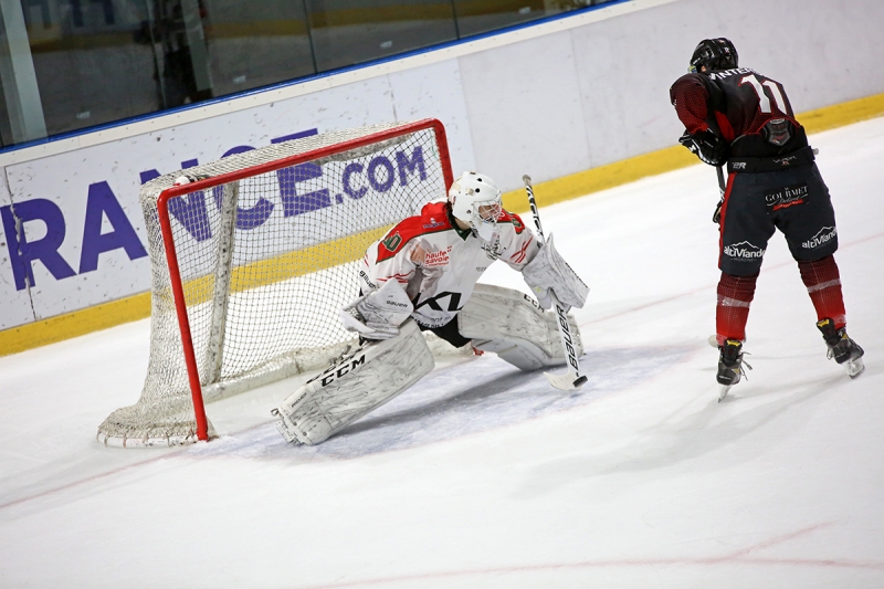Photo hockey Hockey en France -  : Mont-Blanc vs Morzine-Avoriaz - Renversant!