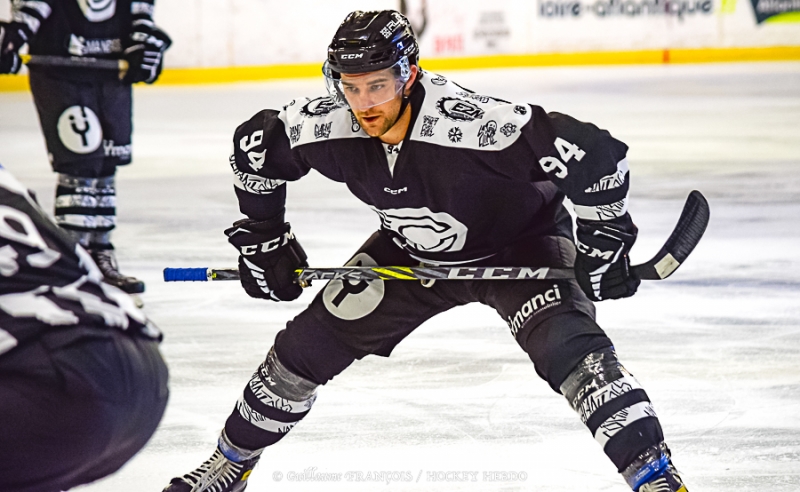 Photo hockey Hockey en France - : Nantes vs Tours - Nantes s’impose nettement face aux remparts de Tours Photo hockey Hockey en France - : Nantes vs Tours - Nantes s’impose nettement face aux remparts de Tours