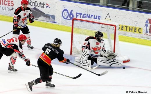 Photo hockey Hockey en France - : Nice vs Neuilly/Marne - Galerie photos : Nice - Neuilly Photo hockey Hockey en France - : Nice vs Neuilly/Marne - Galerie photos : Nice - Neuilly